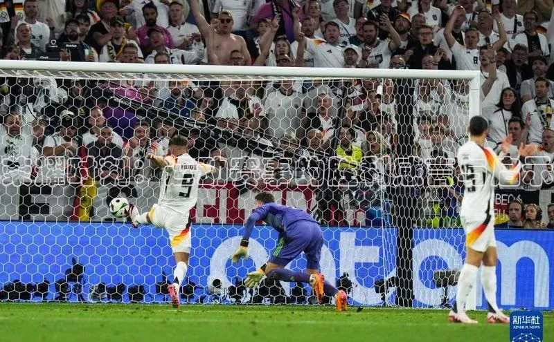 荣耀时刻：运动赛事的胜利感言与启示